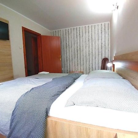 Pod Hradom Restaurant & Pension Topolcany Ngoại thất bức ảnh