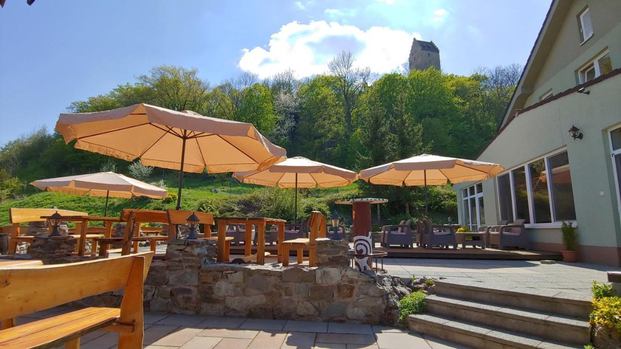 Pod Hradom Restaurant & Pension Topolcany Ngoại thất bức ảnh