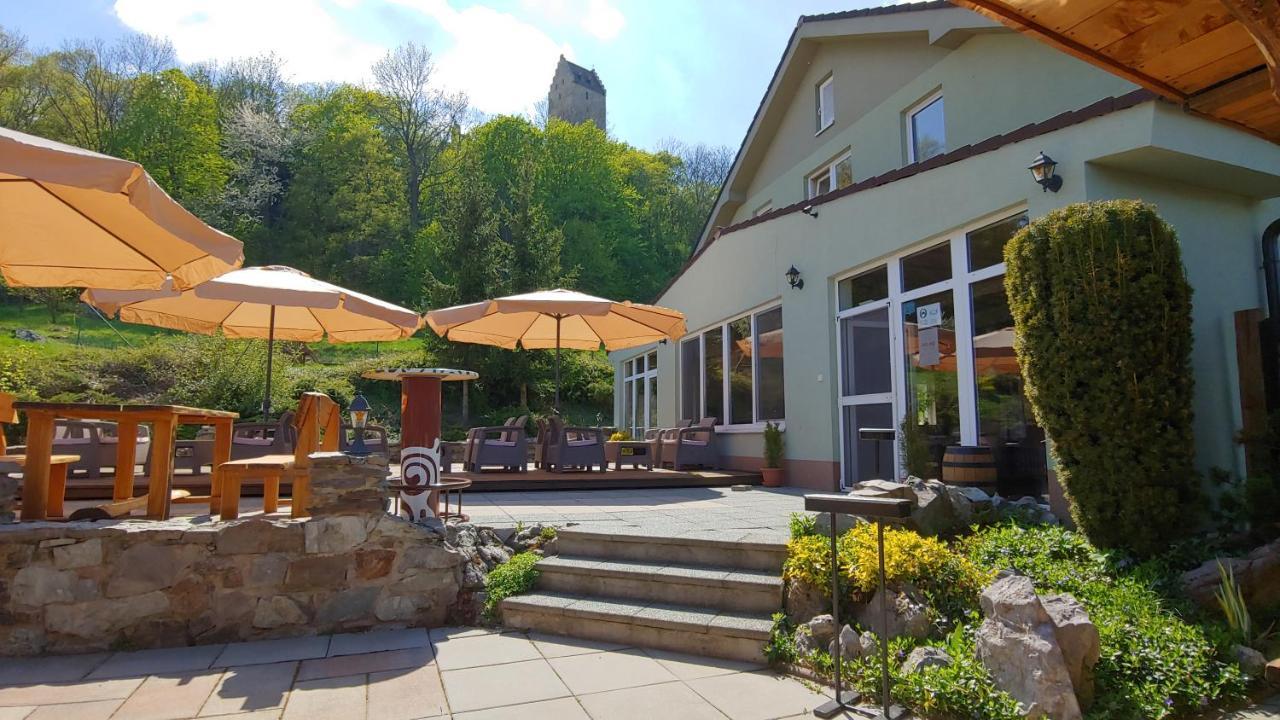 Pod Hradom Restaurant & Pension Topolcany Ngoại thất bức ảnh