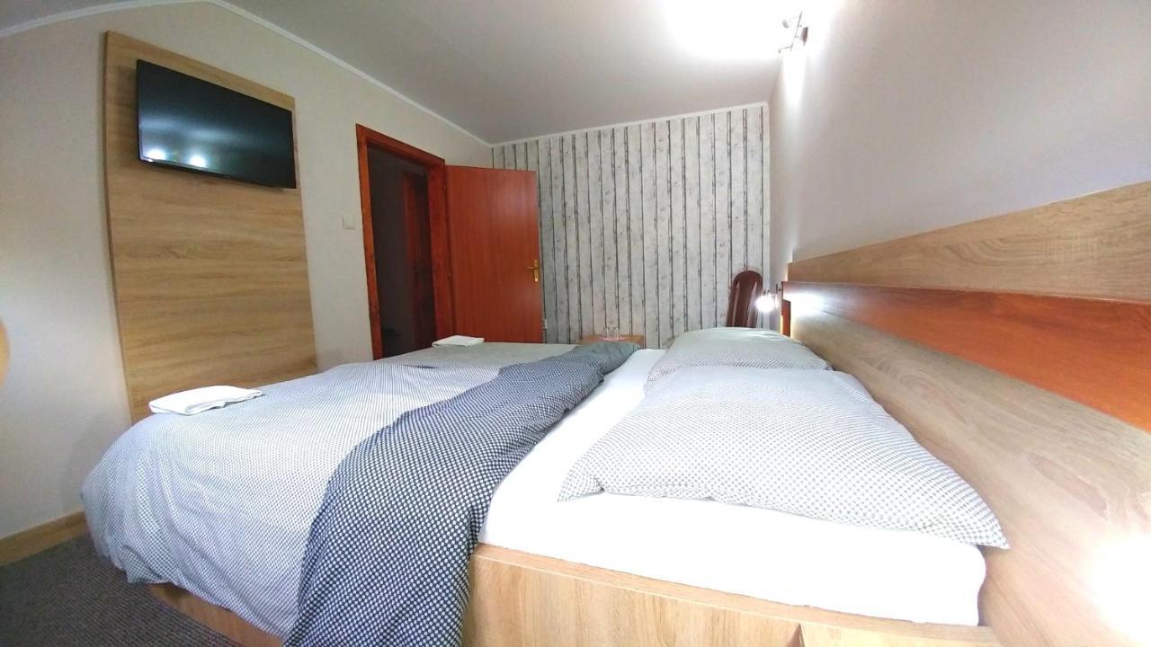 Pod Hradom Restaurant & Pension Topolcany Ngoại thất bức ảnh