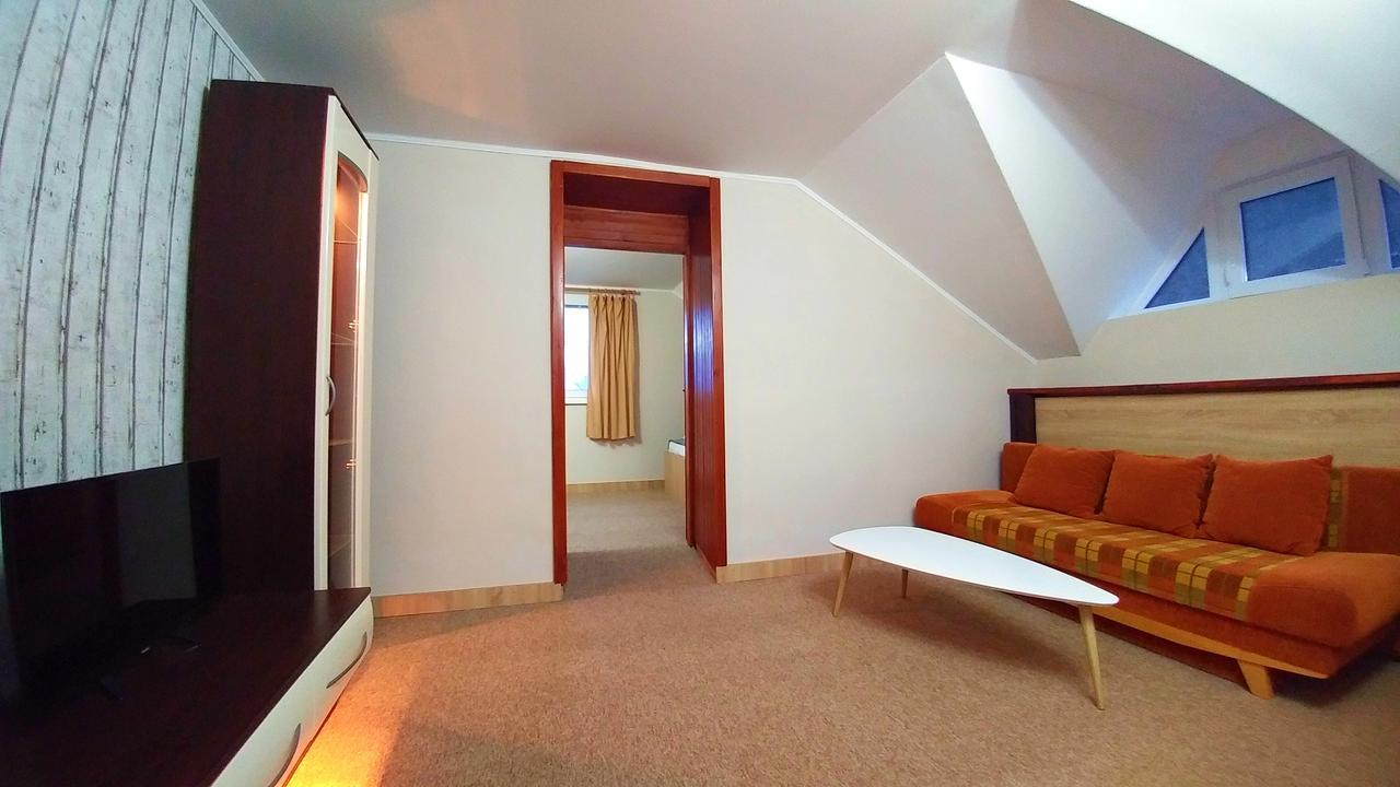 Pod Hradom Restaurant & Pension Topolcany Ngoại thất bức ảnh