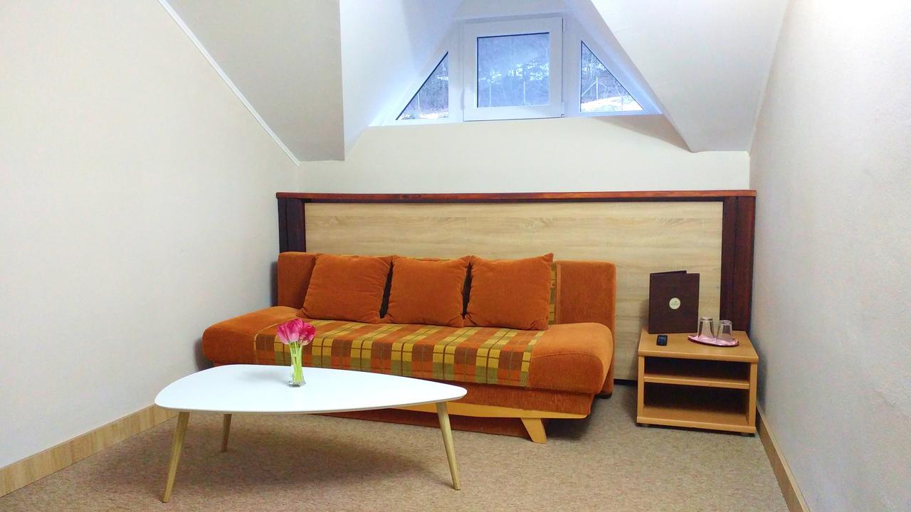 Pod Hradom Restaurant & Pension Topolcany Ngoại thất bức ảnh