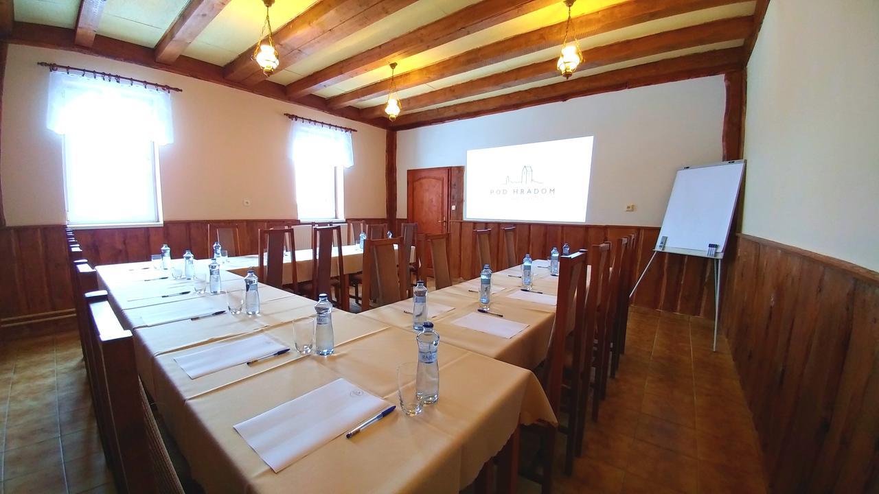 Pod Hradom Restaurant & Pension Topolcany Ngoại thất bức ảnh